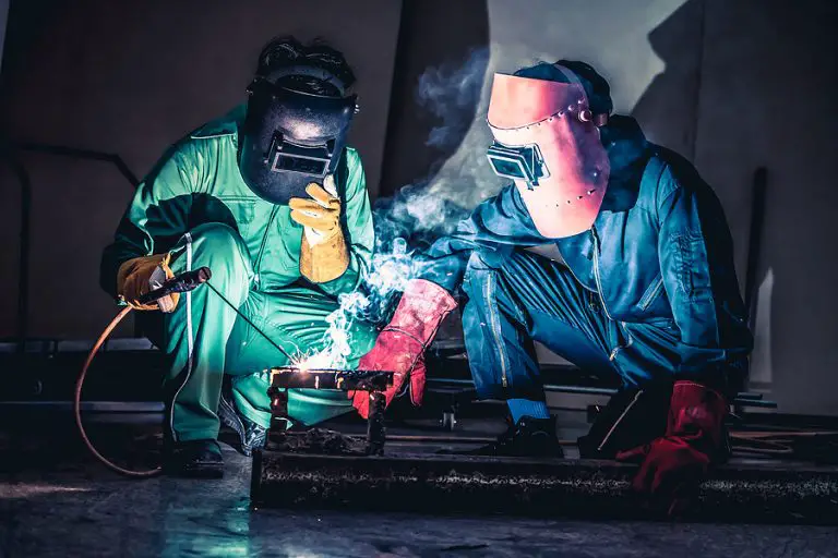 How much do Welders make? (Welding Salary Guide for 2022)
